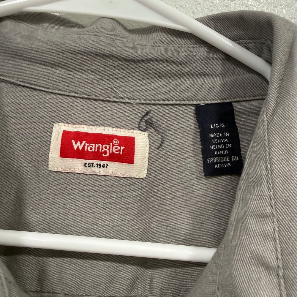 Wrangler Mens All Day Comfort Short Sleeve Button Down Shirt Gray Large HSB1YWD - Picture 2 of 7
